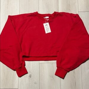Cara Loren Cropped Red Women's Sweatshirt - Cozy Crewneck size M